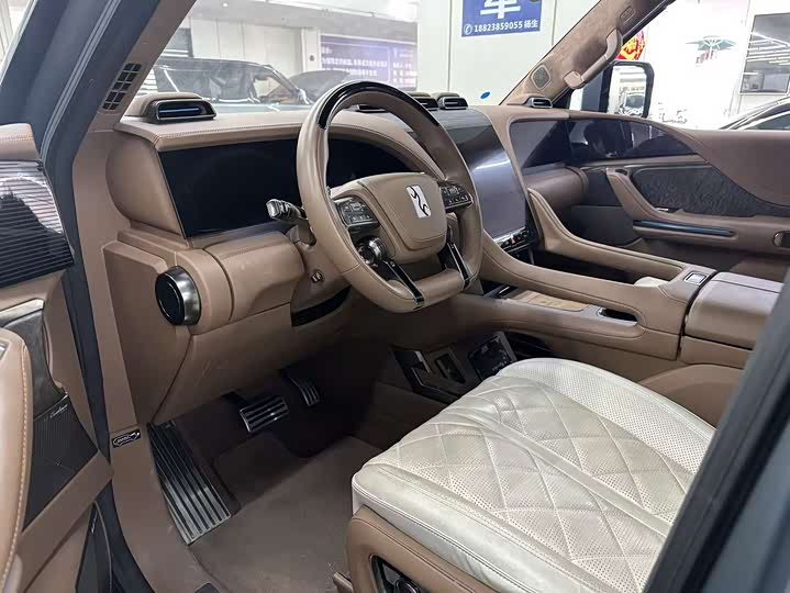 Фото 2 - BYD Yangwang U8