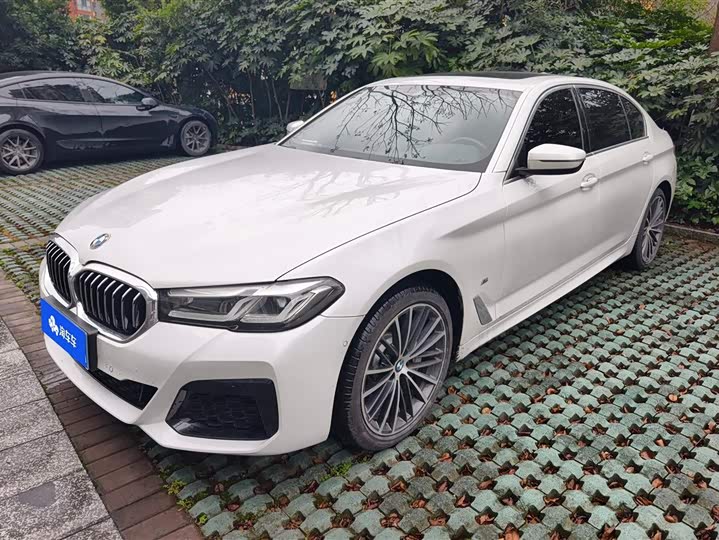 Фото 1 - BMW 5 Series