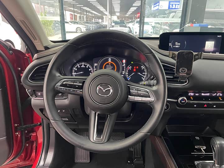 Фото 9 - Mazda CX-30