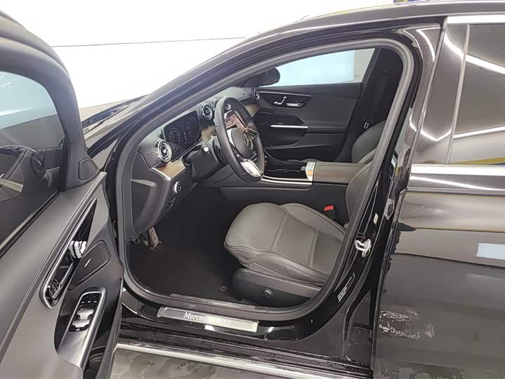 Фото 9 - Mercedes-Benz C-Class