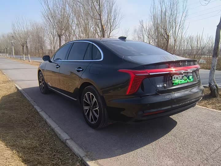 Фото 7 - Hongqi H5 Hybrid