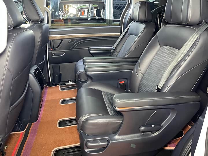 Фото 9 - GAC Trumpchi M8