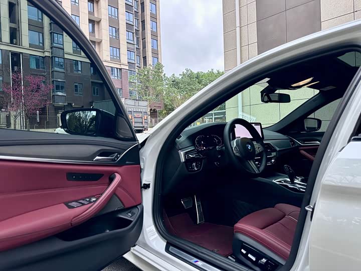 Фото 6 - BMW 5 Series