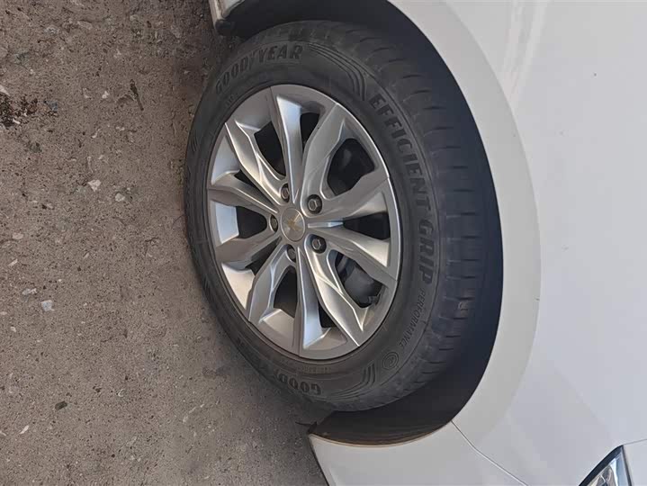 Фото 6 - Chevrolet Malibu XL