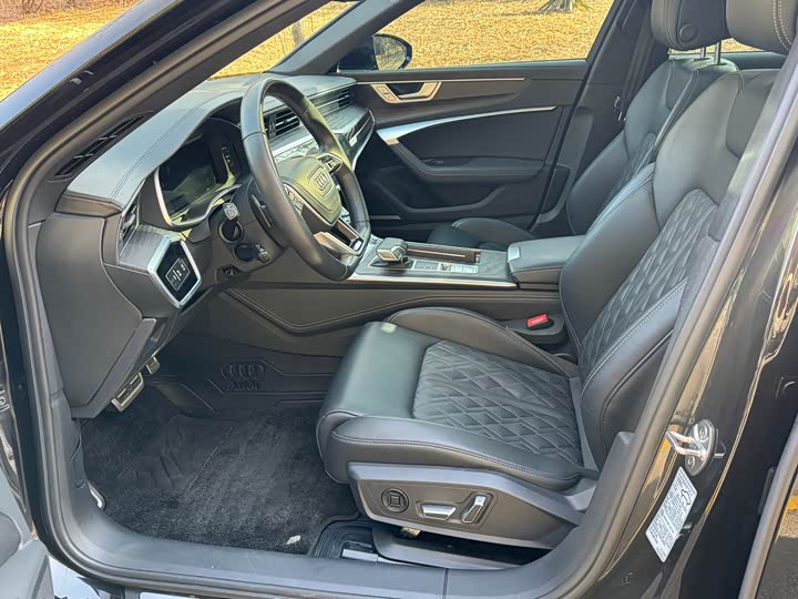 Фото 9 - Audi A6L