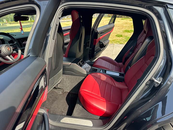 Фото 7 - Porsche Panamera