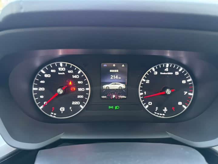 Фото 3 - MG Motor 5