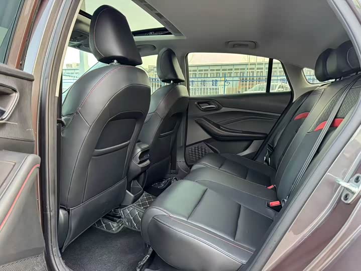 Фото 7 - MG Motor 5