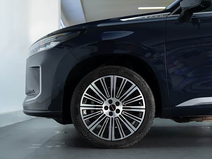 Фото 9 - Exeed VX C-DM Hybrid