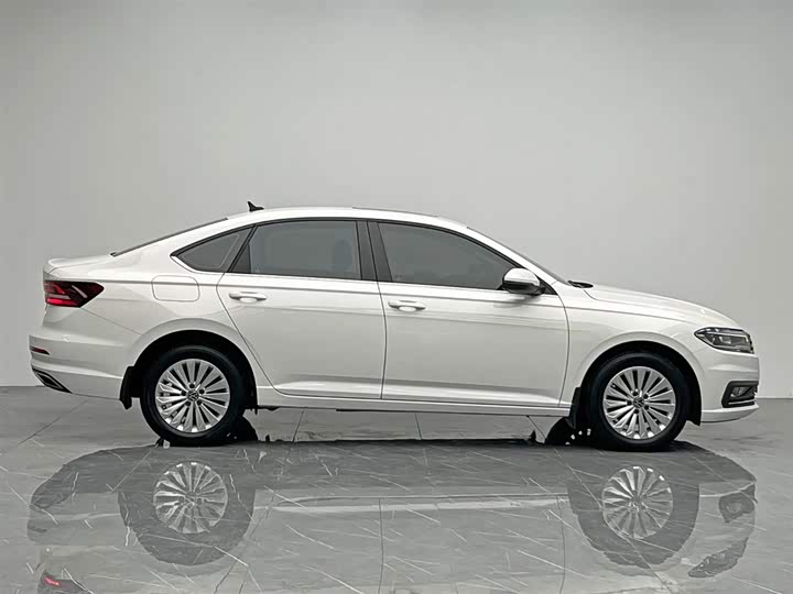 Фото 7 - Volkswagen Lavida