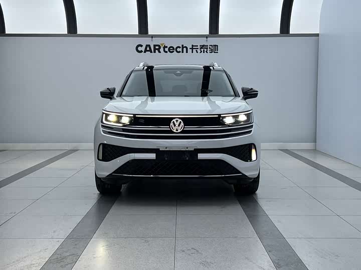 Фото 2 - Volkswagen Tavendor