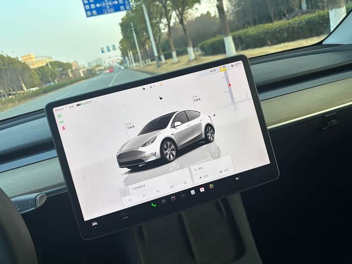 Фото 6 - Tesla Model Y