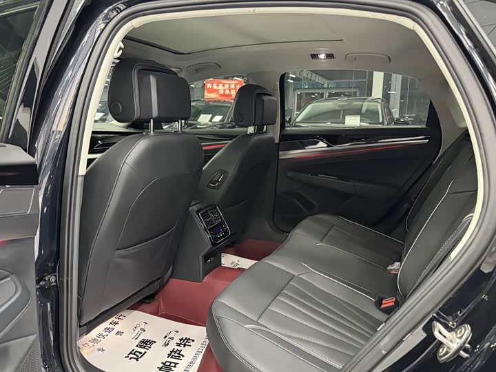 Фото 8 - Volkswagen Passat