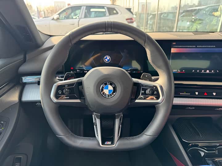 Фото 6 - BMW 5 Series