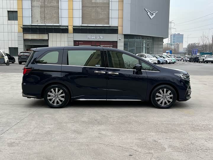 Фото 7 - Honda Odyssey