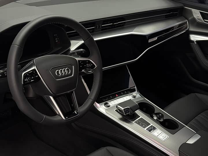 Фото 8 - Audi A6