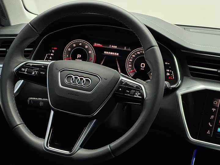 Фото 9 - Audi A6
