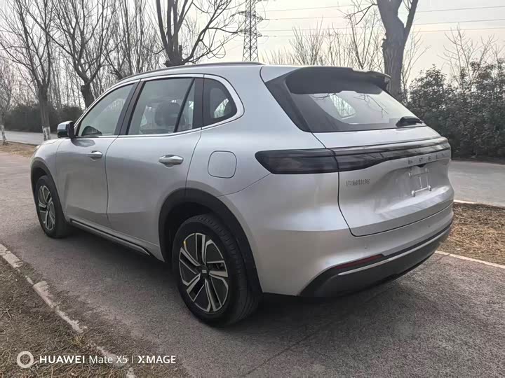 Фото 7 - Geely Galaxy Starship 7