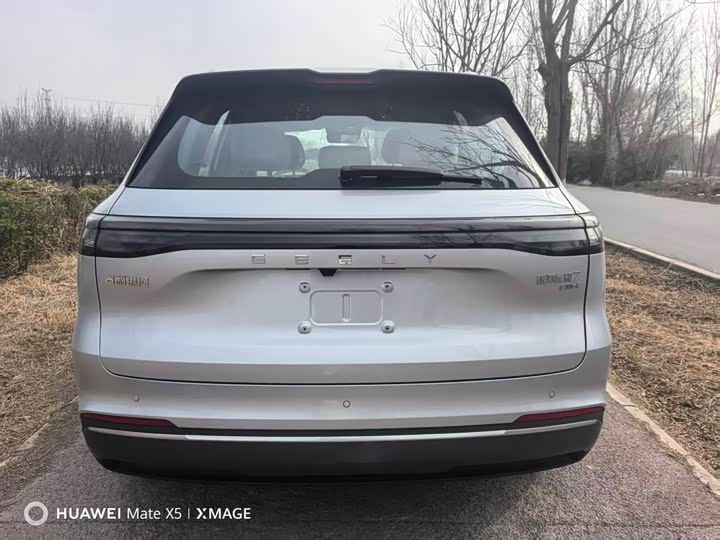 Фото 8 - Geely Galaxy Starship 7