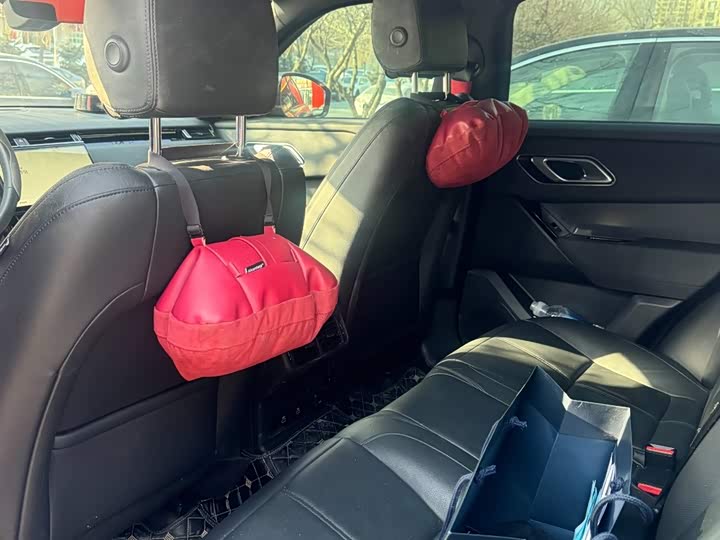 Фото 2 - Land Rover Range Rover Velar