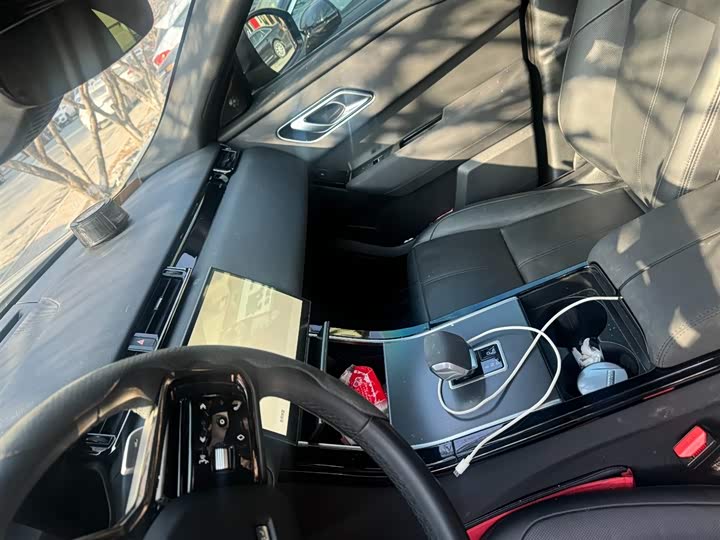 Фото 3 - Land Rover Range Rover Velar