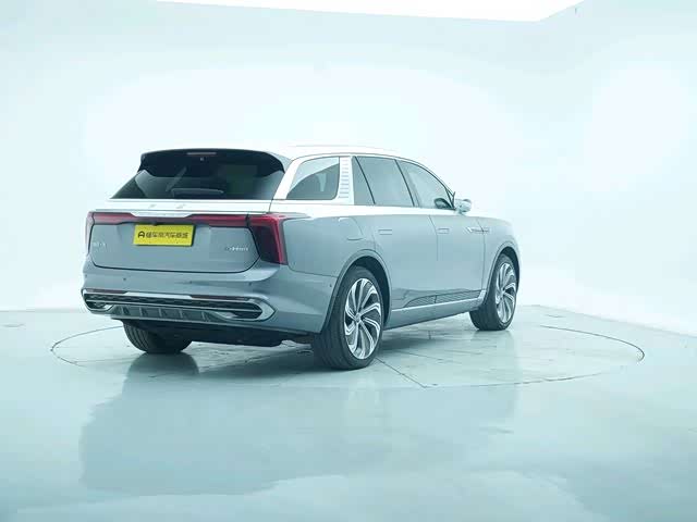 Фото 8 - Hongqi E-HS9