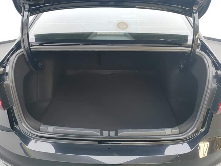 Фото 4 - Volkswagen Lavida