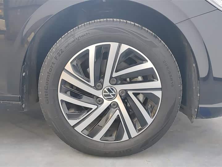 Фото 6 - Volkswagen Lavida