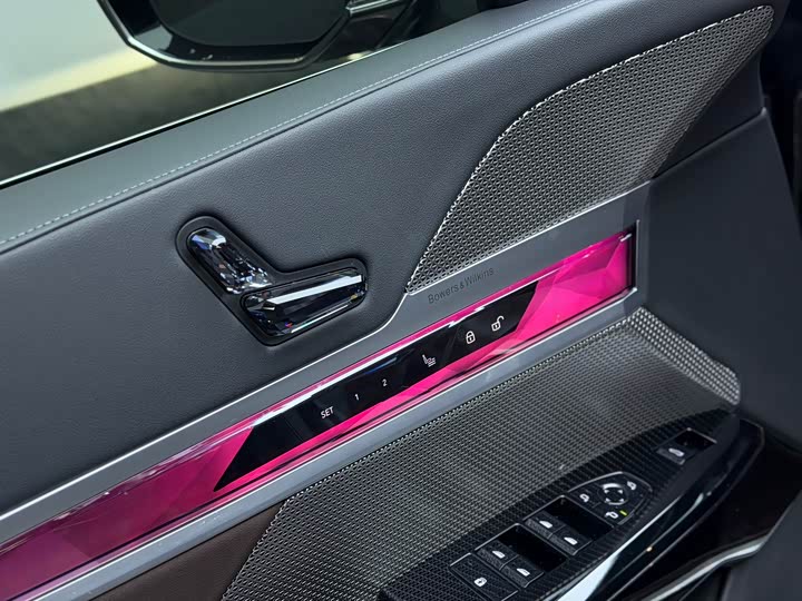 Фото 3 - BMW 7 Series