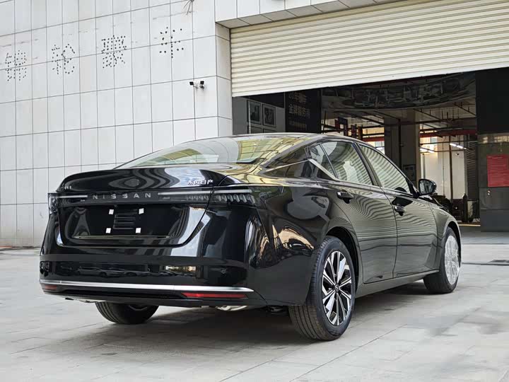 Фото 4 - Nissan Teana