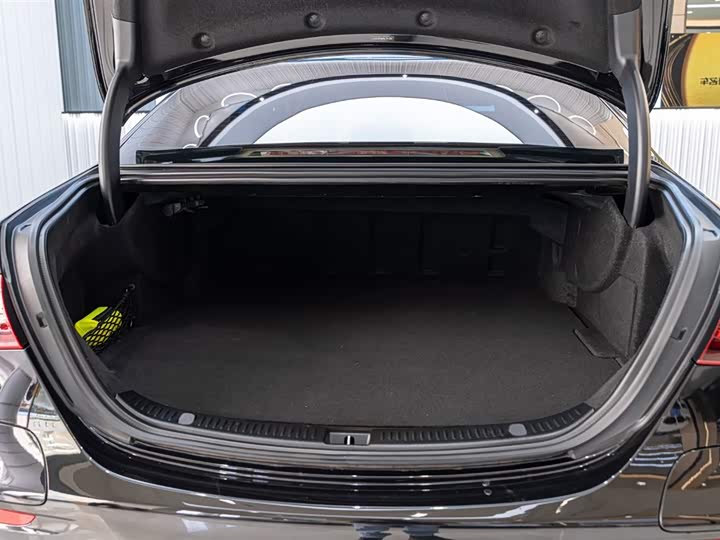 Фото 8 - Mercedes-Benz E-Class Hybrid