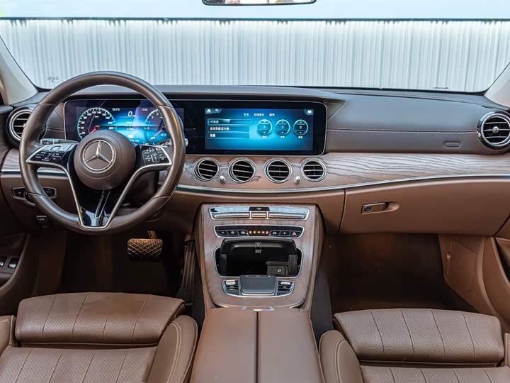 Фото 9 - Mercedes-Benz E-Class Hybrid