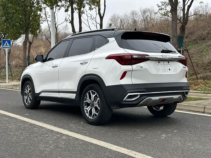 Фото 6 - Kia KX3