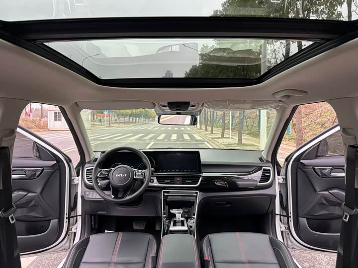 Фото 7 - Kia KX3