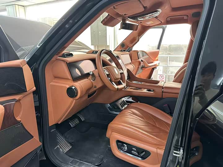 Фото 4 - BYD Yangwang U8