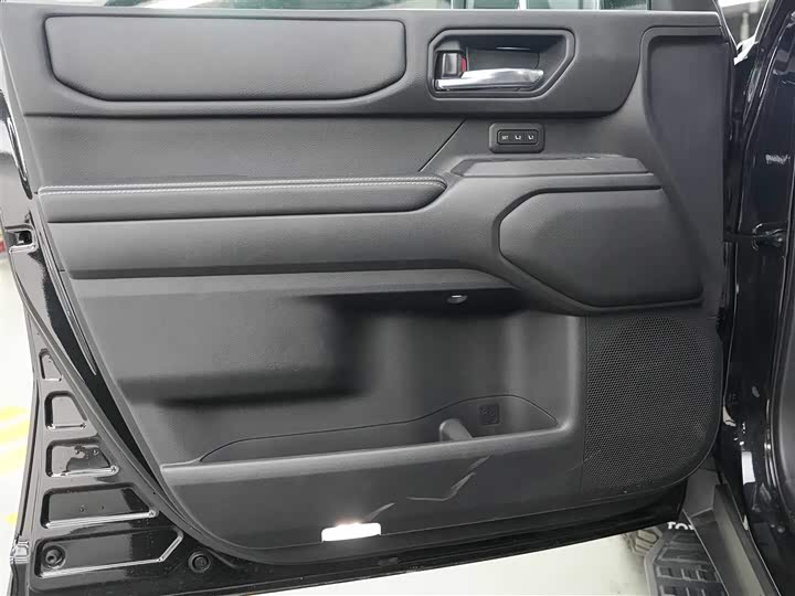 Фото 9 - Toyota Prado