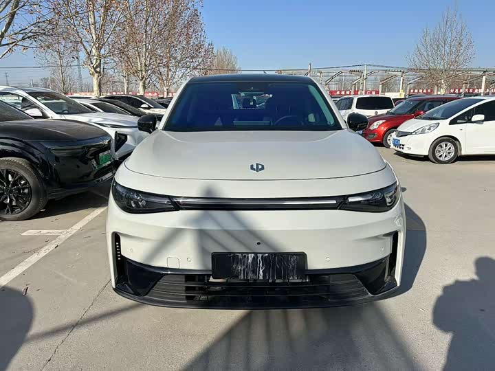 Фото 2 - Leapmotor C10