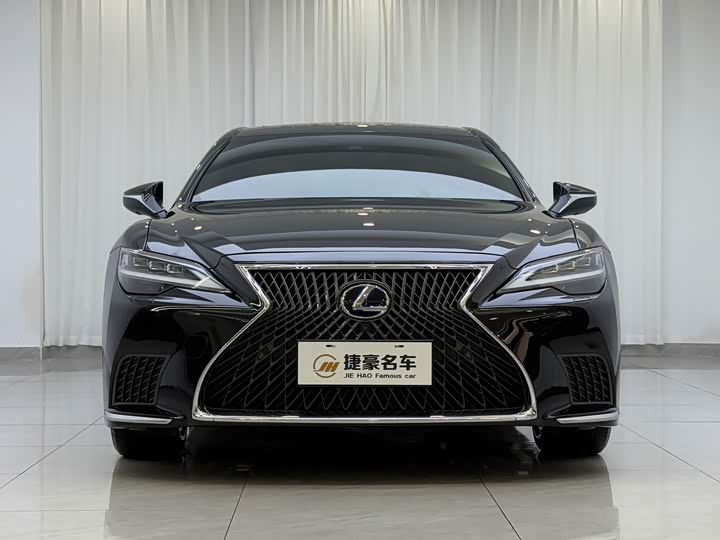 Фото 2 - Lexus LS
