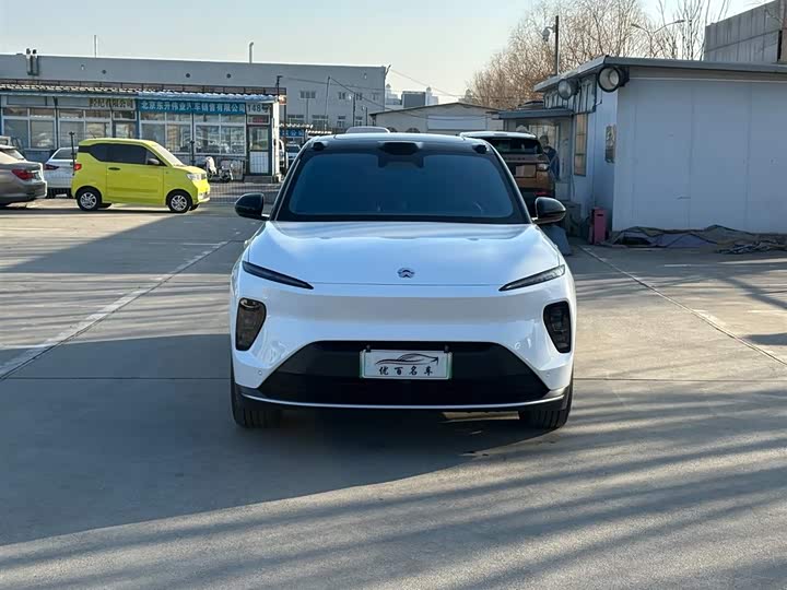 Фото 2 - Nio ES8