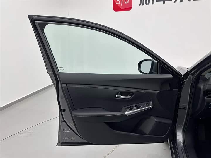 Фото 8 - Nissan Sylphy