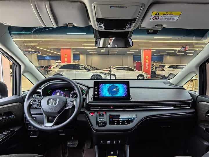 Фото 9 - Honda Odyssey