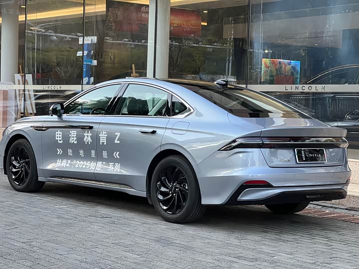 Фото 4 - Lincoln Z (Zephyr)