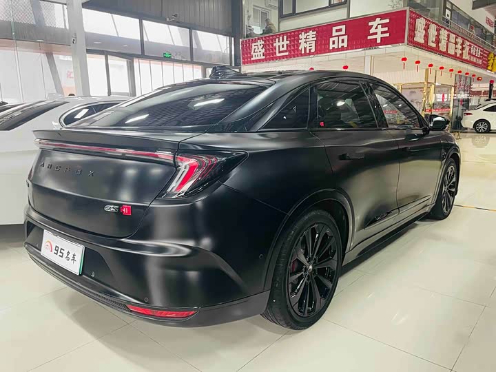 Фото 4 - BAIC Arcfox Alpha S