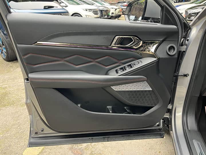 Фото 8 - Haval F7 (Monster)