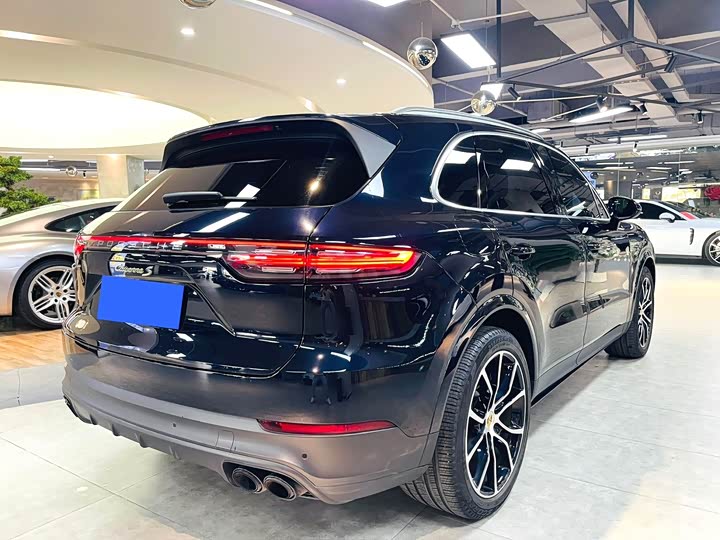 Фото 4 - Porsche Cayenne Hybrid