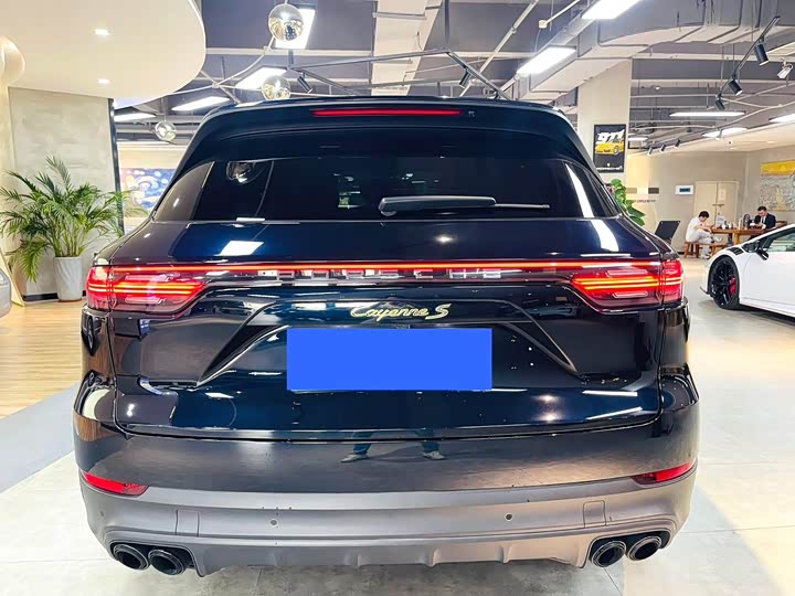 Фото 6 - Porsche Cayenne Hybrid