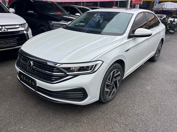 Фото 1 - Volkswagen Sagitar L