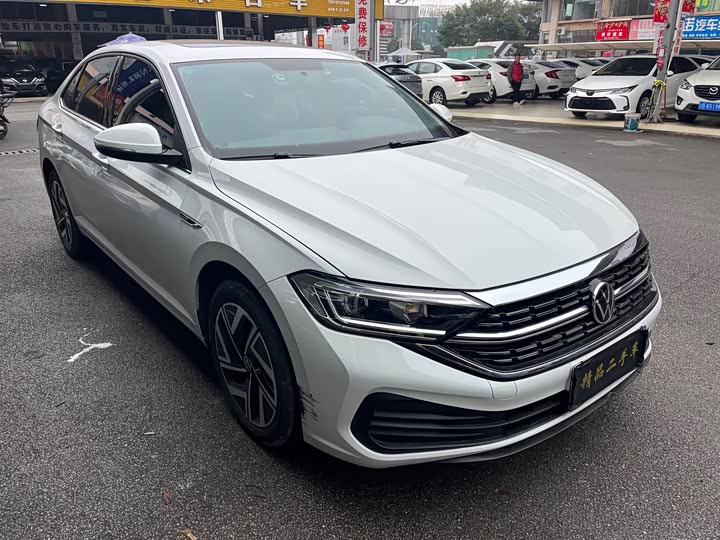 Фото 3 - Volkswagen Sagitar L