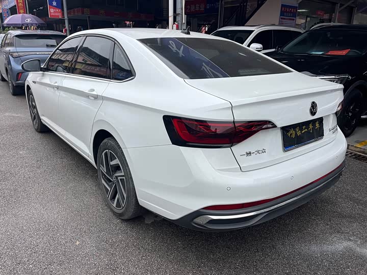 Фото 4 - Volkswagen Sagitar L