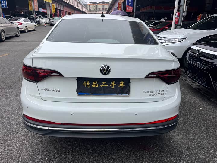 Фото 5 - Volkswagen Sagitar L